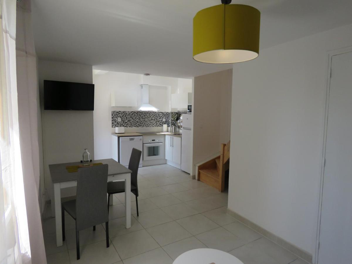 Appartement Centre Historique Avec Terrasse Au Porte De La Camargue Saint-Gilles  Ngoại thất bức ảnh